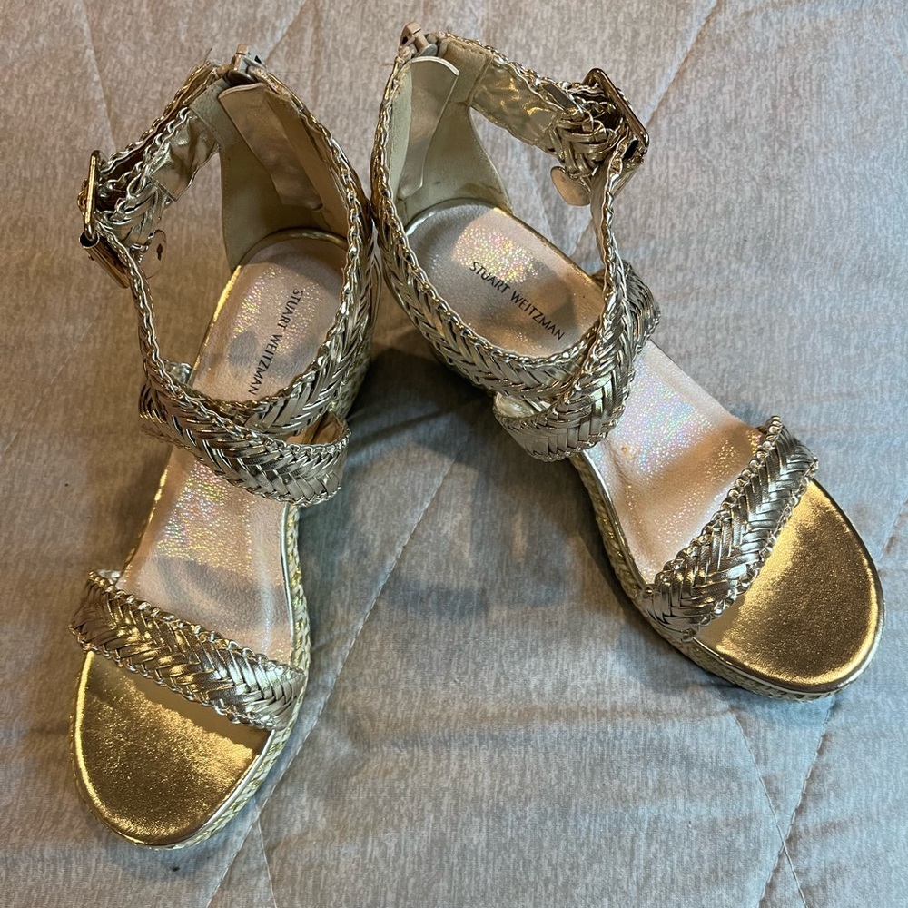 Perfect Stuart Weitzman Gold wedge heels